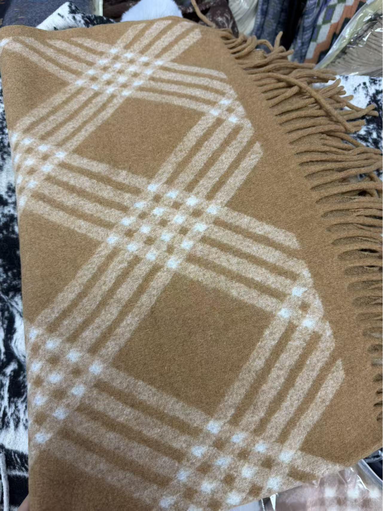 

Ретро Кейп с Полосатой Бахромой в Корейском Стиле: Высококачественный теплый плед-шарф темные хаки