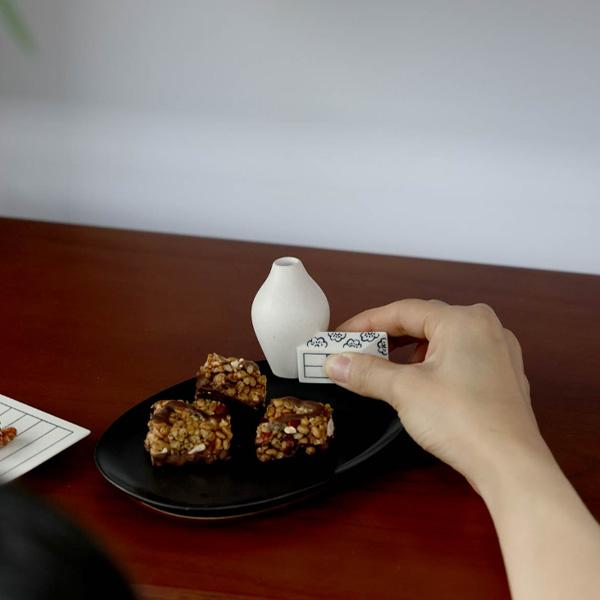 Minhwa Plate Set – “Chaekgado” Motif – 2023 MU:DS Selected Design