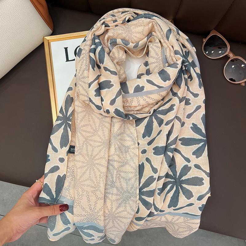 

Носите хлопчатобумажные и льняные шарфы весной и осенью. Тонкие женские шарфы зимой. Большие шелковые шарфы с буквами. Длинные шарфы. Платки. ONE SIZE