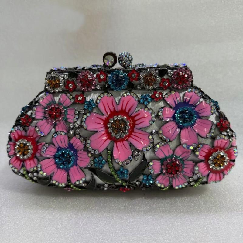 2026 Skull Evening Clutch Bag With Rhinestone Embellishment Lightweight Luxury Handheld Purse Formal Events