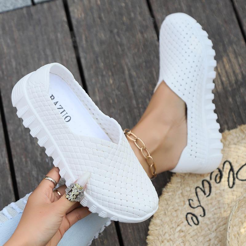 Women's Flat Shoes Mesh Breathable Slip-on Shoes Comfortable Sports Casual Sandals Summer New Fashion Walking Shoes