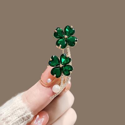 Rhinestone Four-Leaf Brooch