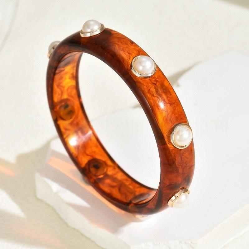 

DIEZI Exaggerated Resin Pearl Shell Wide Bangles Vintage Fashion Geometric Round Bracelet Bangle For Women Men Gift Jewelry