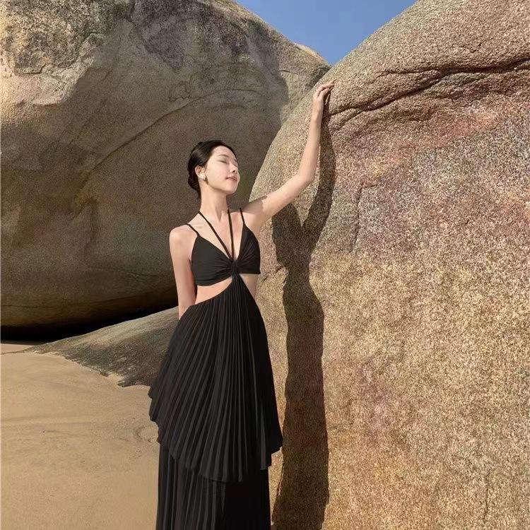 Alluring Irregular Cut-out Waist Slimming Strappy Pleated Long Dress