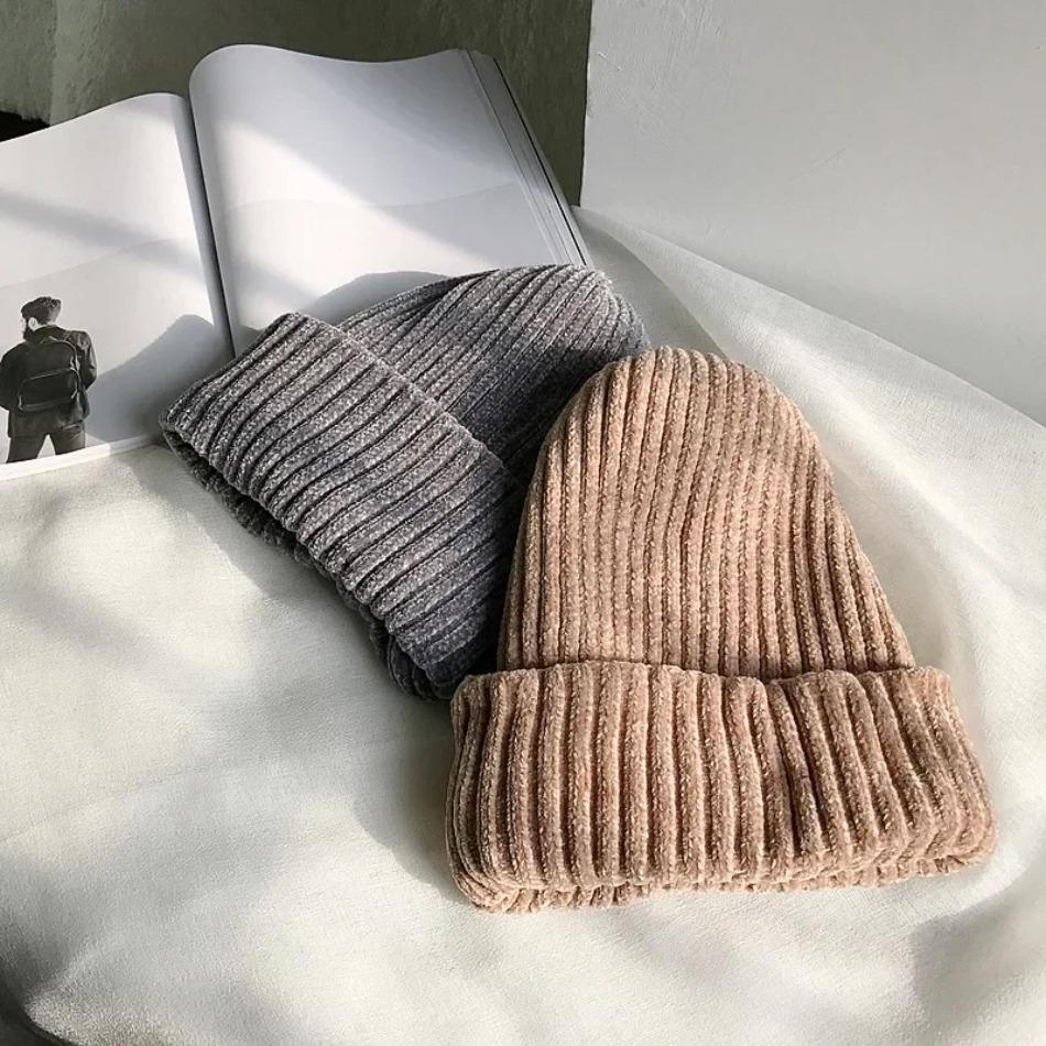 Autumn Winter Fashion Classic Beanie Hats Women Thicker Fur Pom Ball Knitted Cap Girls Fleece-lined Warm Pullover Skullies