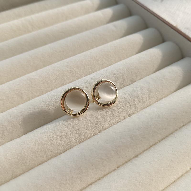 Luxuriöse mehrfarbige Katzenaugen-Clip-Ohrringe - Minimalistischer japanischer & koreanischer Stil