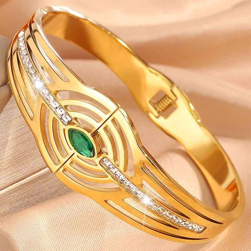 Retro Devil's Eye Opening Couple's Emerald Zircon Inlaid Eye Aiming Bracelet