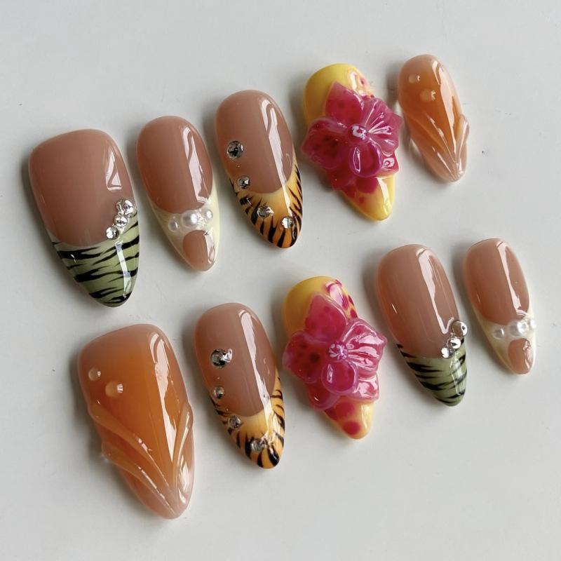 Short almond nail 3D three-dimensional color wearing nail art French markings hot-selling fake nail nail piece