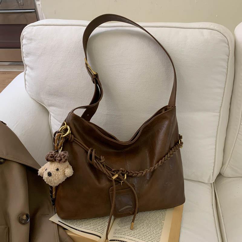 Large-capacity Retro Bag, New Fashionable and High-value Tote Bag, Textured Casual Shoulder Bag for Women