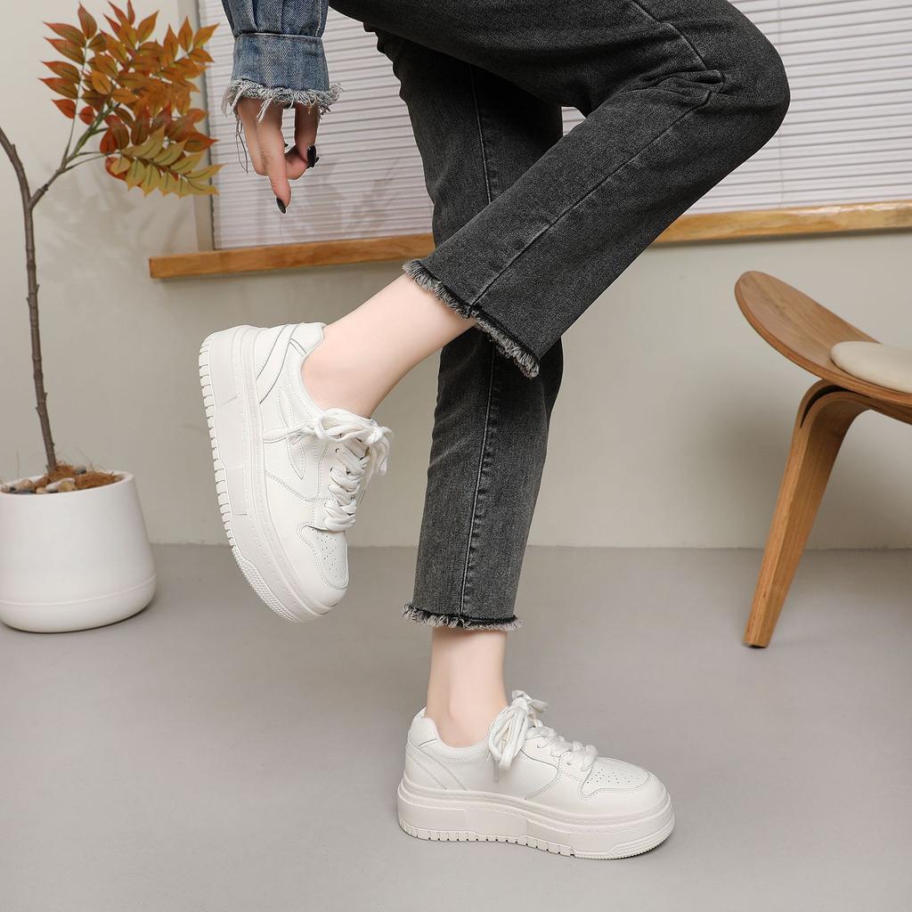 Leather platform white shoes women's spring and autumn new height-increasing sports and leisure bread shoes board shoes Kroxing