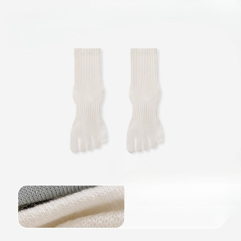 Male Autumn and Winter Leisure Sports Sweat Absorption Antibacterial Deodorization in The Tube Five Finger Socks