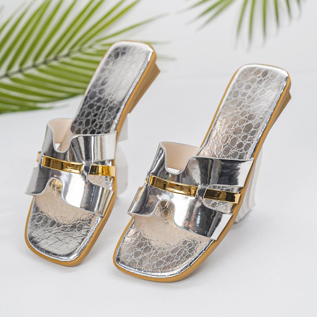 Plus-size Shoes, Summer Flip-flops, Women's New Low-heeled Slip-on Sandals, Beach Shoes