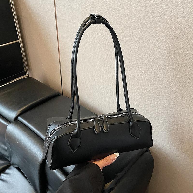 

Сумка премиум-класса женская большой вместимости 2025 новая летняя нишевая на одно плечо подмышечная сумка-багет