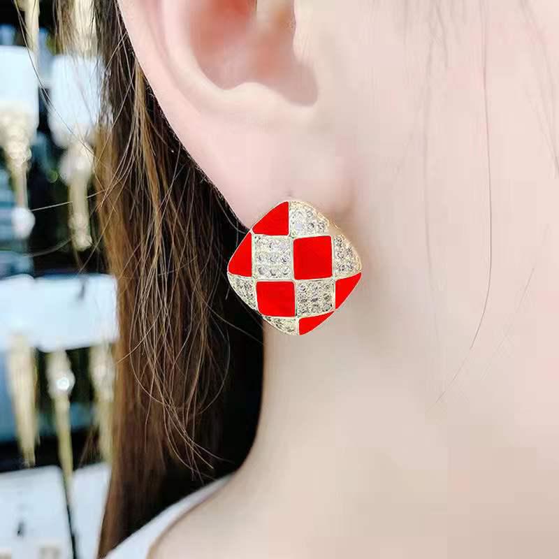 Retro French Hepburn Style S925 Silver Needle Checkerboard Stud Earrings with Rhinestones
