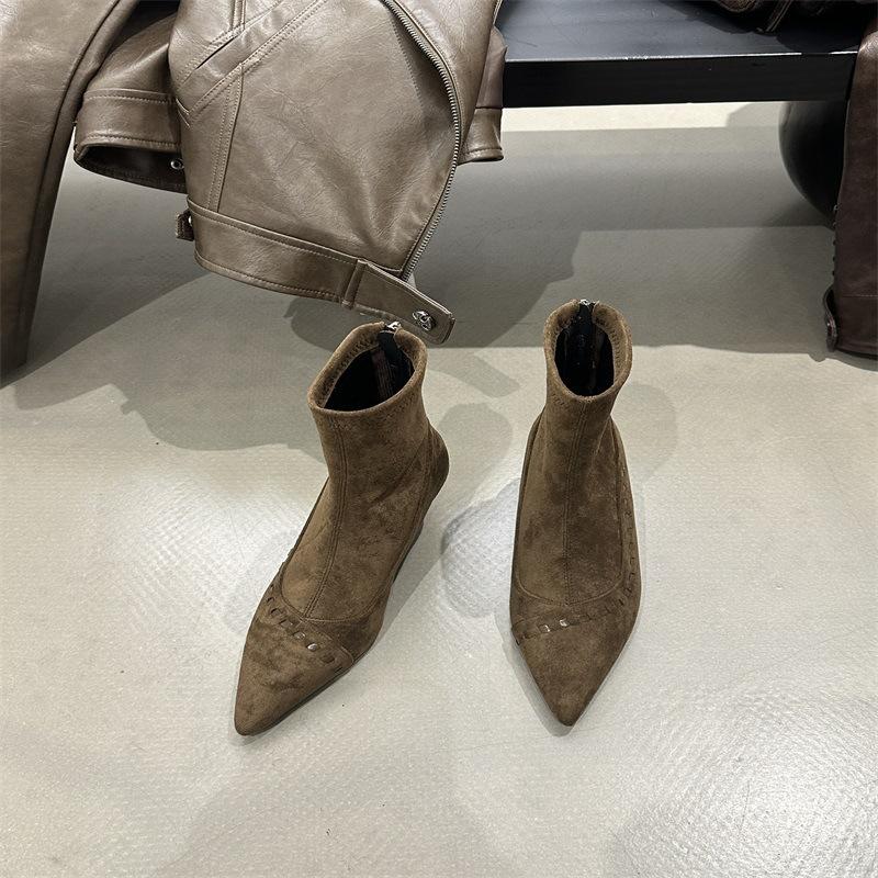 

Французский котенок и замшевые ботильоны с острым носком детские короткие ботинки 2025 новые осенне-зимние туфли на высоком каблуке 39