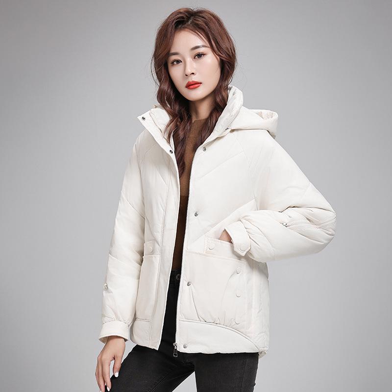 

Женская короткая зимняя куртка с капюшоном и хлопковой подкладкой 2XL белый