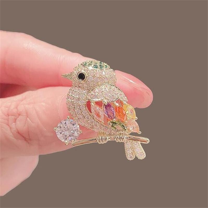 High-End Japanese Cute Anti-Light High-Quality Personality Suit Color Bird Brooch золотой