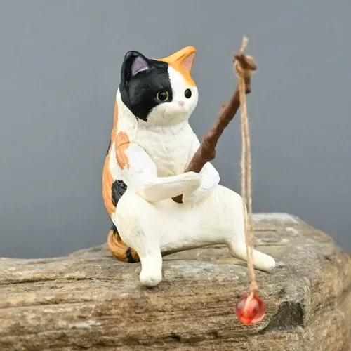Adorable Animal Figure Cat Fishing Gashapon Toys Scotland Fold Black and White Norwegian Calico Cat Action Figure Toys 4CM