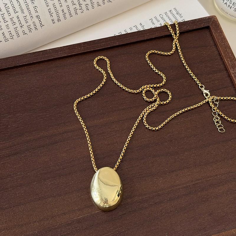 Women's Minimalist Water Drop Pendant Necklace - Versatile Autumn/Winter Fashion Long Sweater Chain