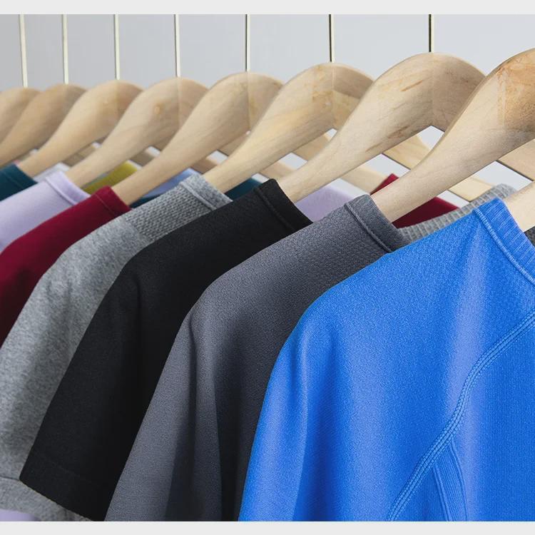 Seamless Swiftly Tech Quick-Dry Yoga Top – Short-Sleeved & Breathable