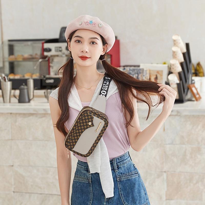 New printed fanny pack, women's sports running, mobile phone fanny pack, fashionable outdoor, new wallet.