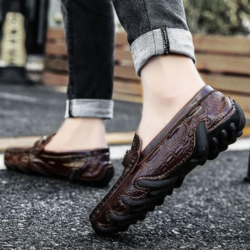 Trend Men Leather Shoes Flat Slip on Breathable Casual Loafers Crocodile Leather Design Fashion Moccasins for Men Zapatos Hombre