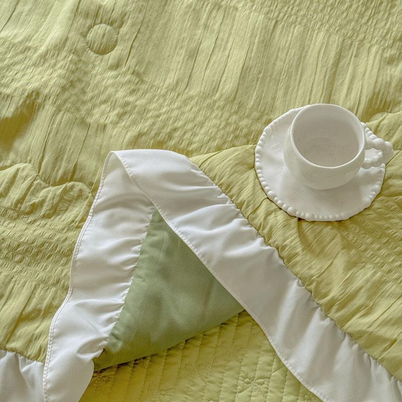 New Fashion Rufflededge Summer Blanket Soft Skin-Friendly Breathable Quilted Quilt Moisture-Wicking Duvet Sleep Naked Comforter