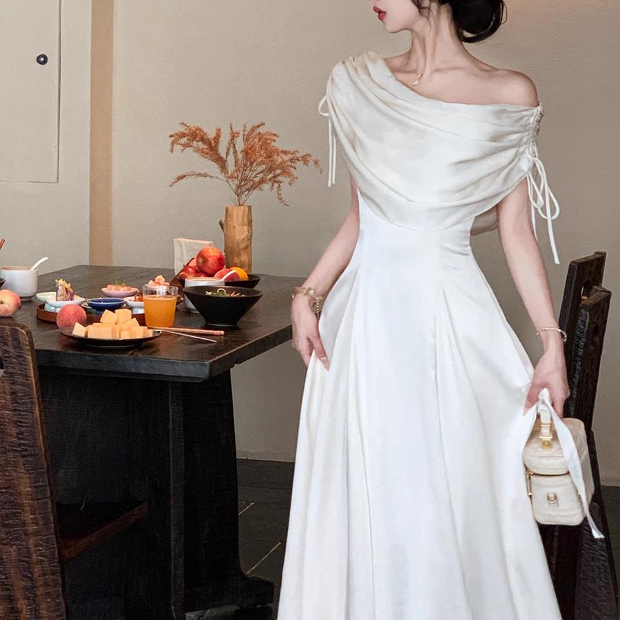 

Whirlwind Annual Waist Multi-Insert A-Line Dress with French Style Ruffles, Court Hepburn Style XS бежевый