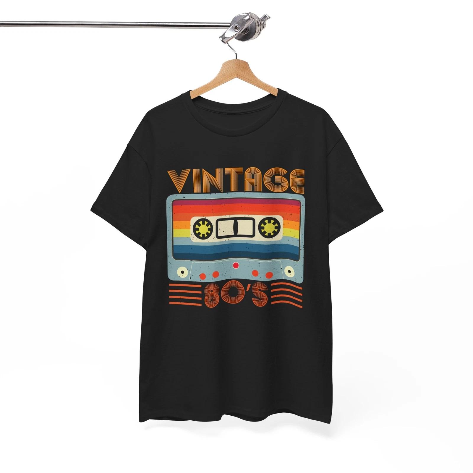 Retro Alien T-Shirt | Vintage Sci-Fi 70s 80s Tee | Classic Cosmic Look XL