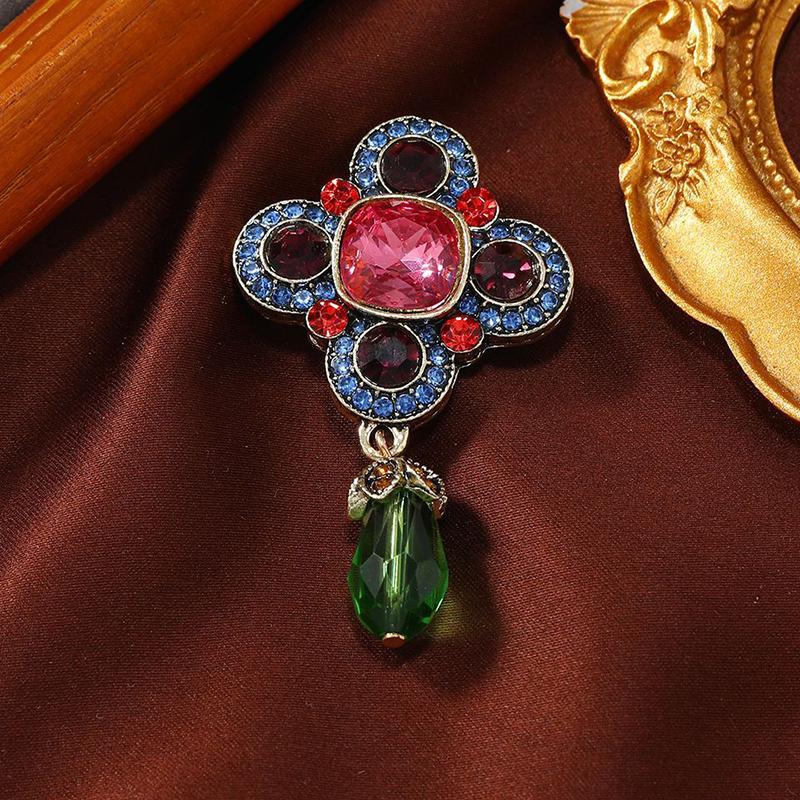 Chinese Style Pearl Tassel Gold Hollowed Peace Lock Brooches Women'S Vintage Luxury Exquisite Wedding Accessories Gift
