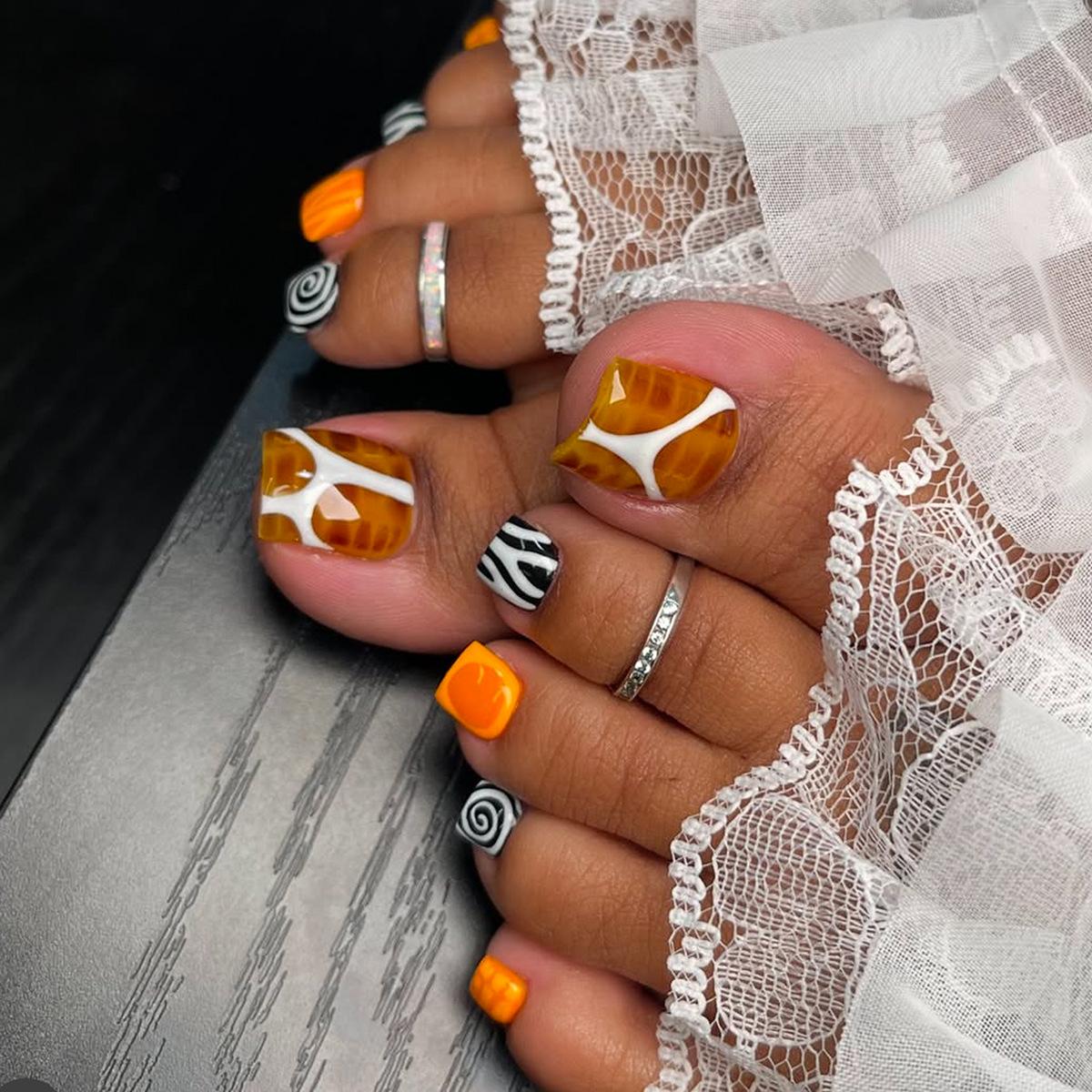 Short square-shaped 24-piece autumn press-on nail set with white stripes and brown toenails, detachable nail pieces Dark Brown FY-01-338Jelly