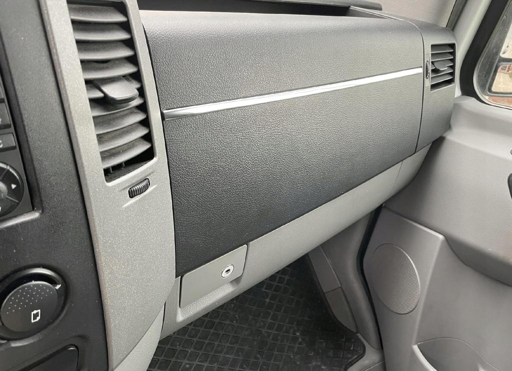 Mercedes Sprinter W906 Chromowane Listwy Kokpit Wnętrze