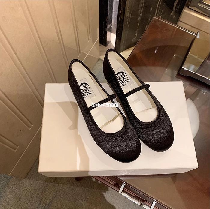 

Fashion Flat Shoes for Women Spring Autumn Round Toe Silk Flat Bottomed Mary Jane Shoes for Women Ladies Shoes Loafers 42 чёрный