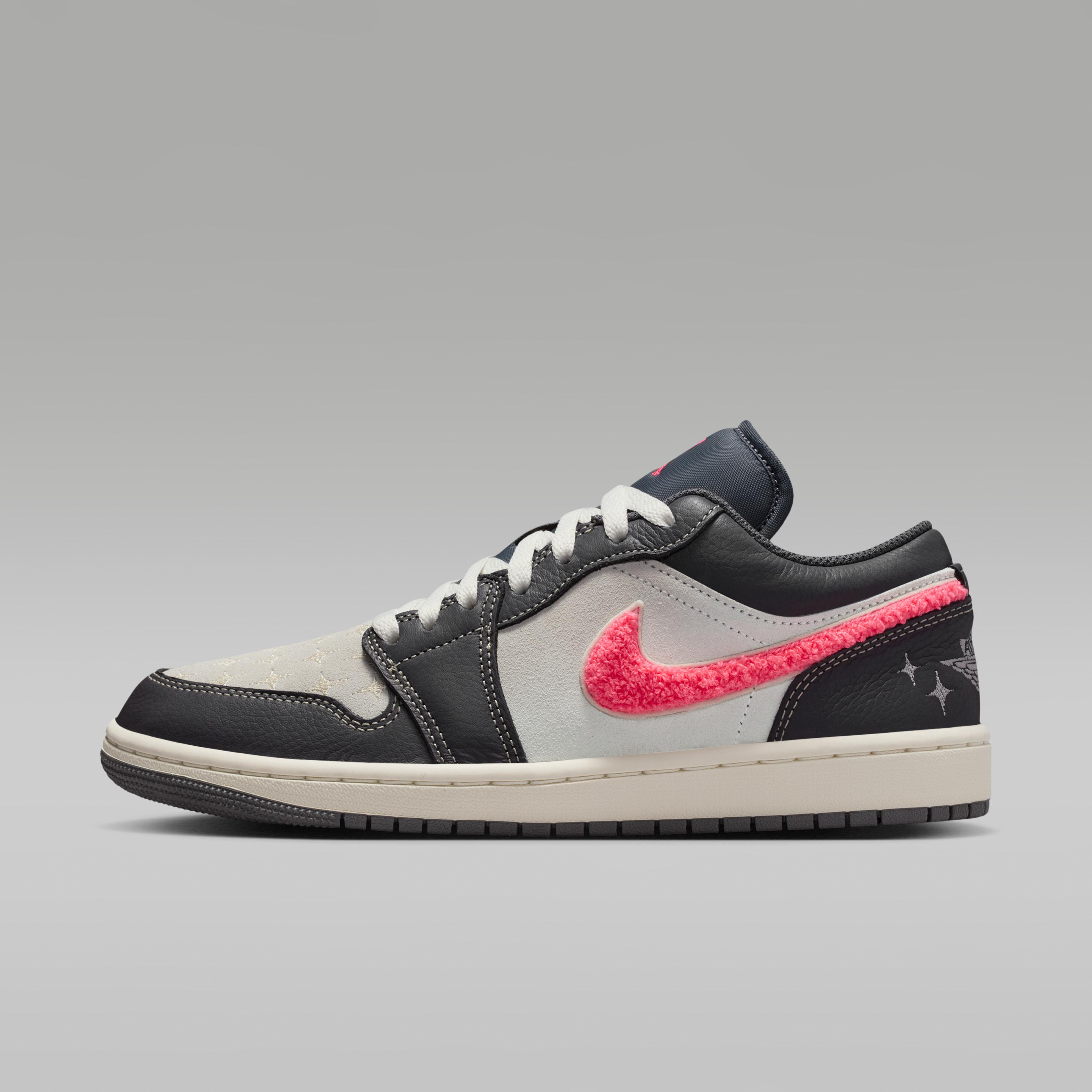 

Jordan 1 Low Light Graphite Hot Punch (Women s) 38