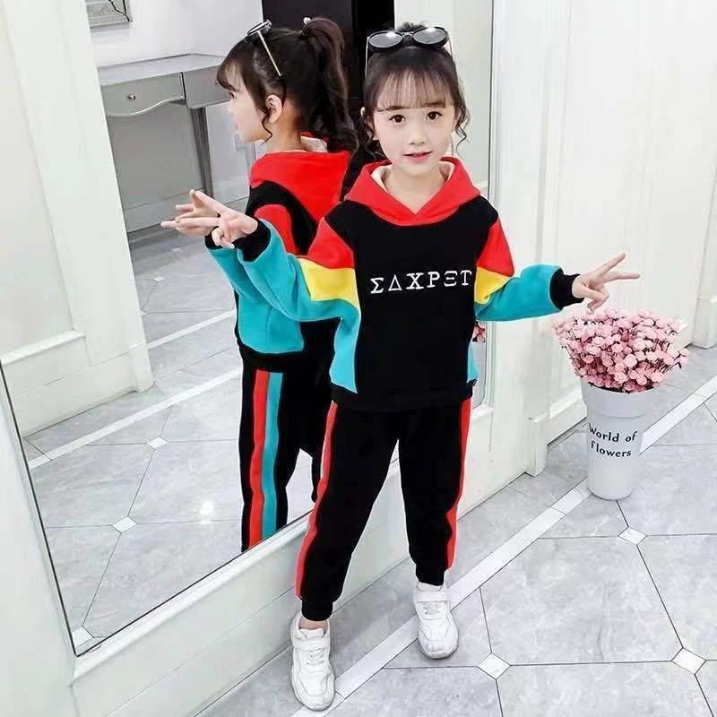 Plüschanzug für Mädchen: Trendiges Herbst-Winter 2025 Sweatshirt für mittlere und große Kinder.