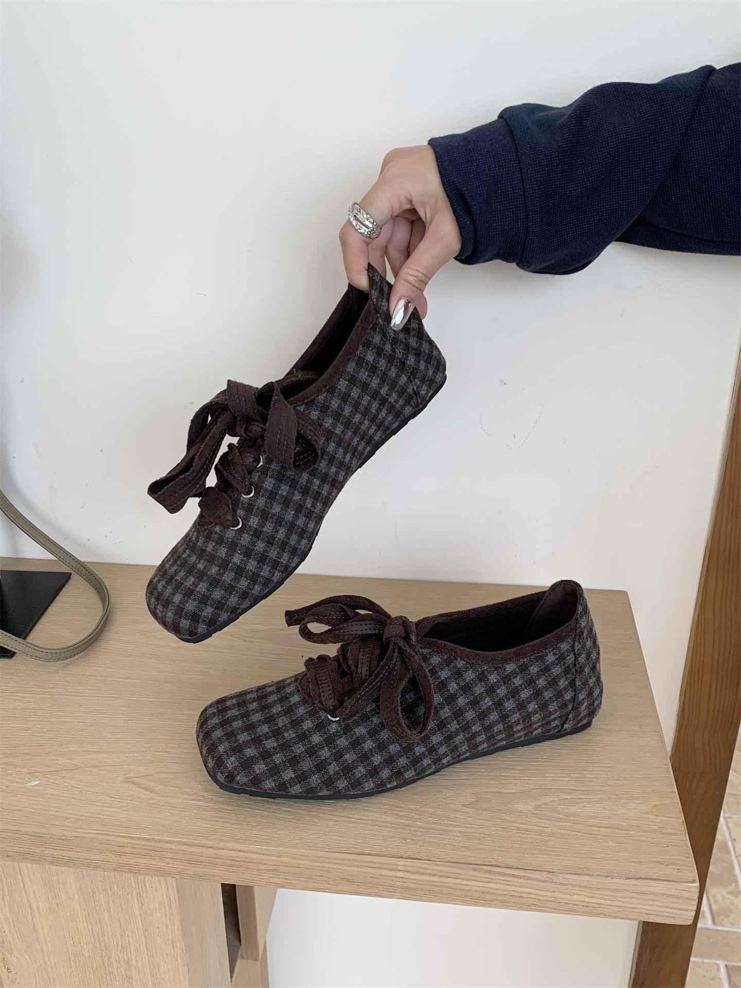 

Inner height increase retro lace-up with skirt loafers single shoes women s shoes 2025 spring and autumn versatile suede small leather shoes 35