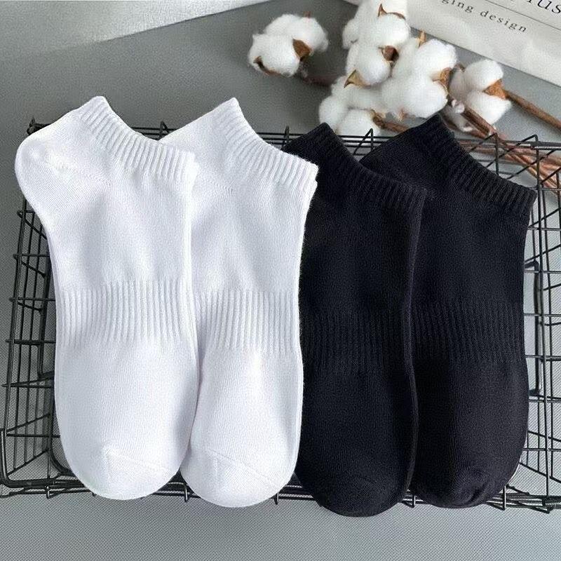 Spring/Summer Women's White Bear Low-Cut Socks - Simple Cartoon Design