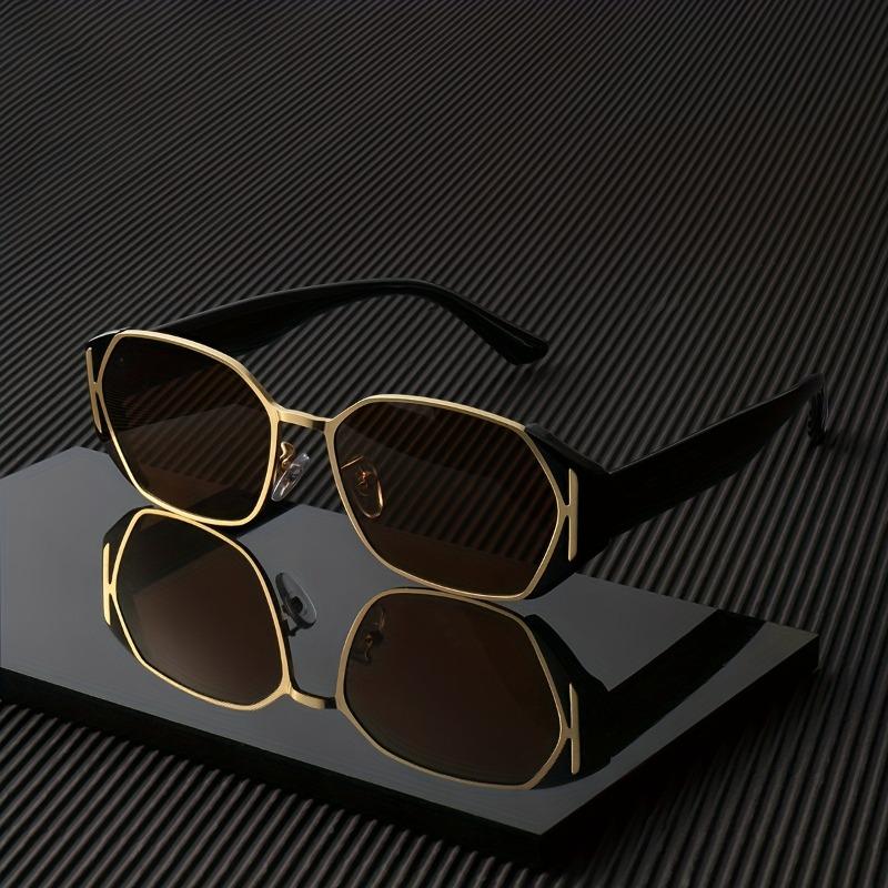 

Стильные безободковые очки унисекс черного и золотистого цвета - Легкая металлическая и ацетатная оправа, идеально подходящая для музыкальных фестивалей