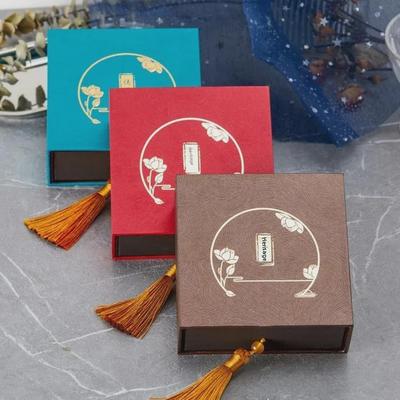 "Chinese Heritage Gold Bracelet Jewelry Box with Tassel"