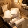 Personalisierbare weiße Baumwoll-Badetücher in Hotelqualität - Ideal für Schönheitsstudios und Hotels