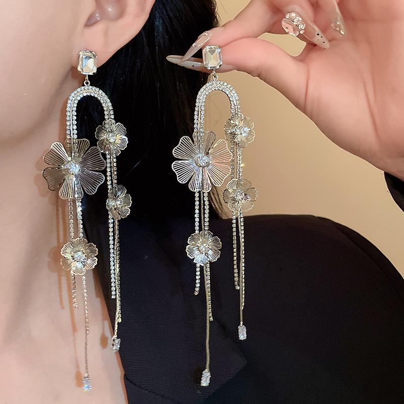 Diamond-Studded Silver Flower Tassel Earrings: Luxurious European and American Style, Elegant & Chic Dangle Earrings for Women