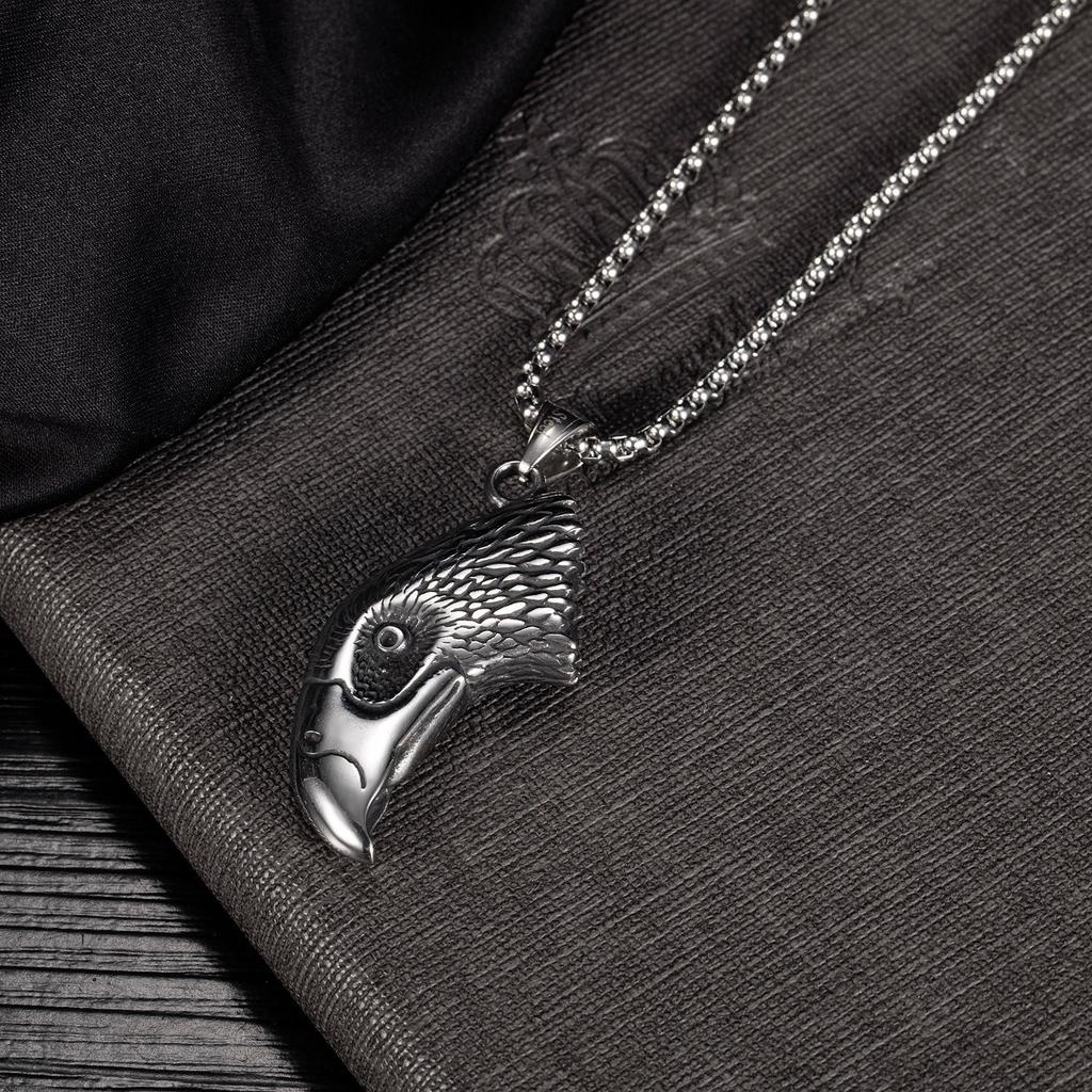 European and American Retro Trendy Male Animal Eagle Head Personalized Punk Three Dimensional Pendant