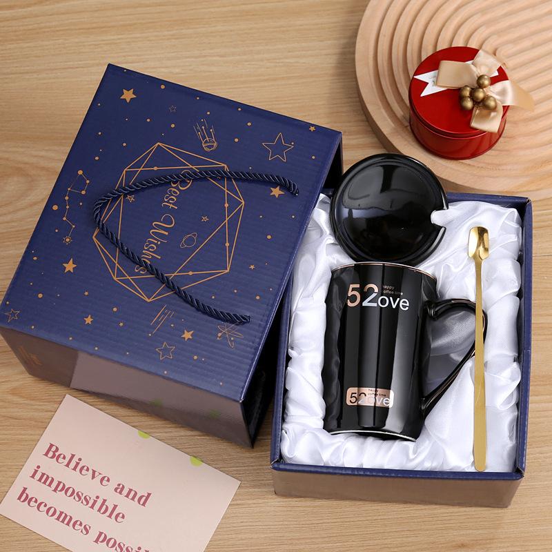 Ceramic Souvenir Black and White Mug with Lid and Spoon Couple Water Cup Household Ceramic Cup