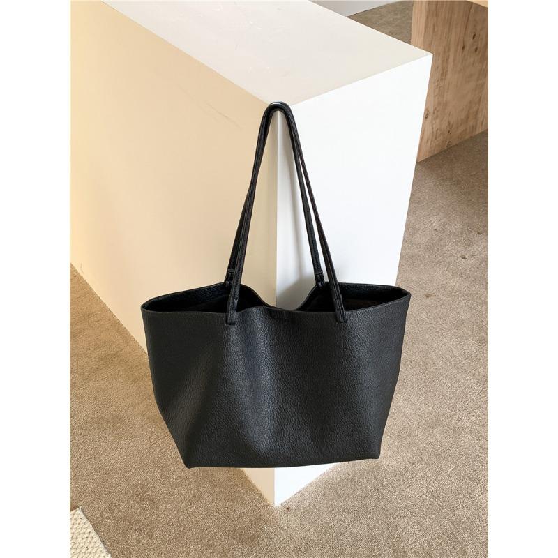 Soft Leather Portable Large-capacity Tote Bag, High-end Logo Child and Mother Shoulder Bag, Fashionable Niche Commuter Women's Bag