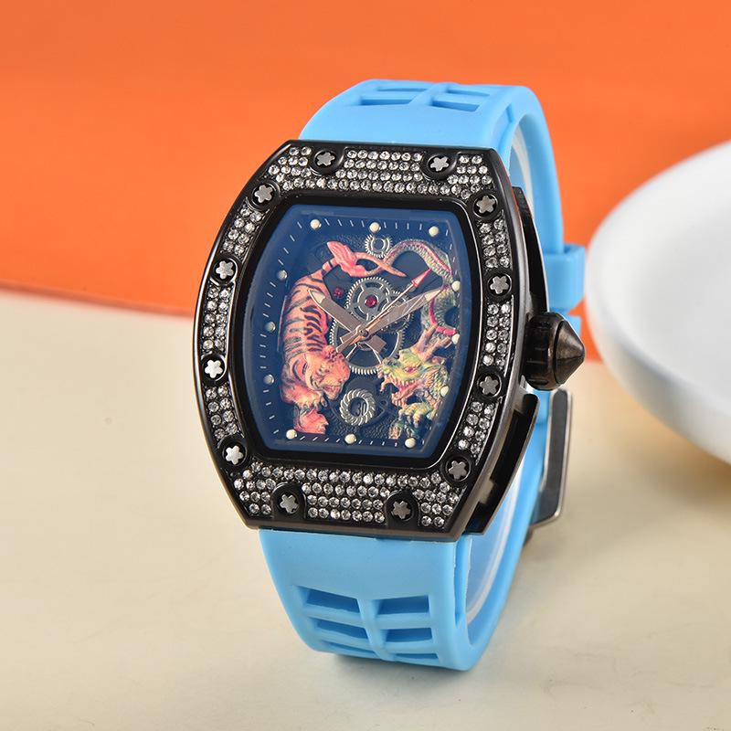 

Мужские модные кварцевые часы бочкообразной формы, полностью инкрустированные бриллиантами, с календарем