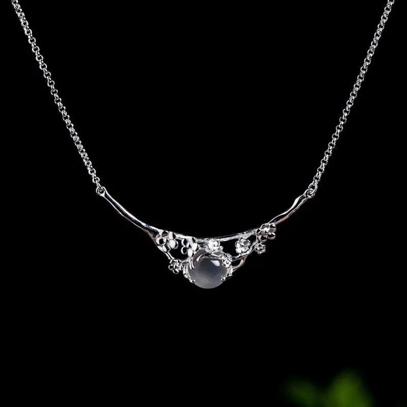 Designer Original Craft Irregular Plum Blossom Egg Round Pendant Necklace Retro Aristocratic Charm Women'S  Jewelry