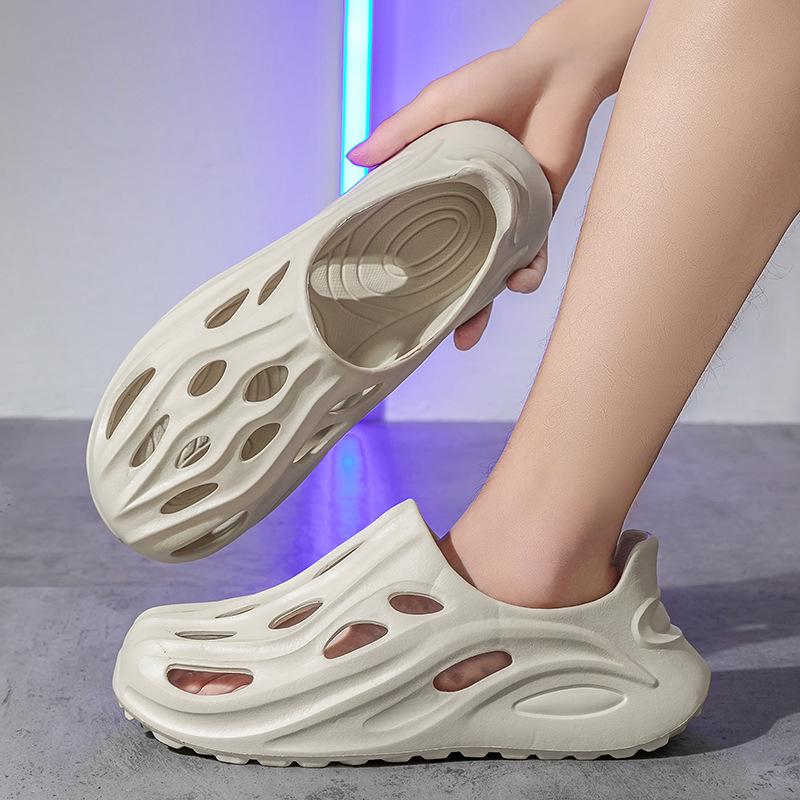 Men's Summer 2025 Non-Slip Hollow Clog Sandals - Odor-Resistant Beach Shoes with Thick Sole