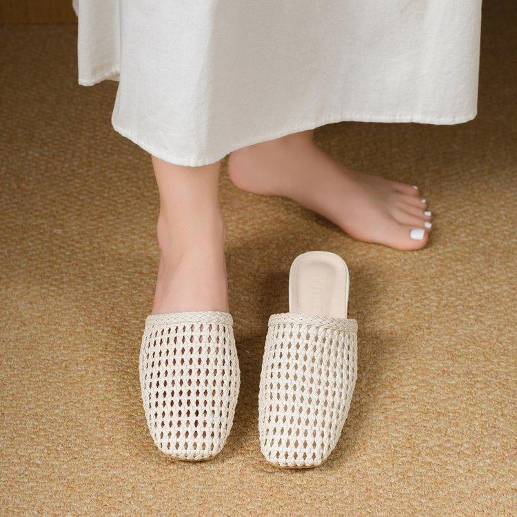 Woven hollow bag head half slippers women's new summer flat bottom square head fashion lazy cool slippers women's outer wear