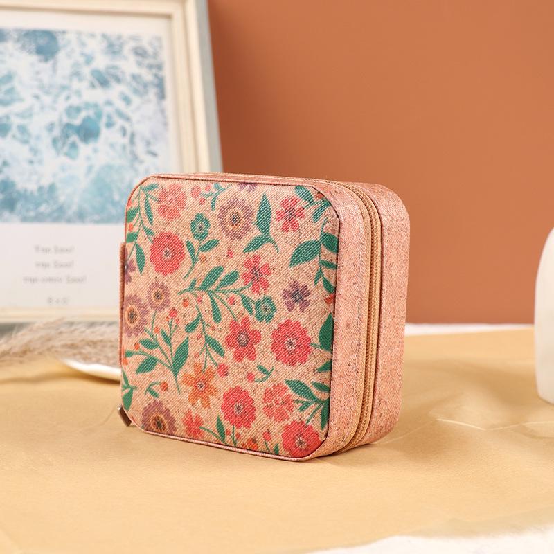 

Vintage Forest Travel Jewelry Box for Earrings, Necklaces, Rings, and Accessories 10*10*5cm