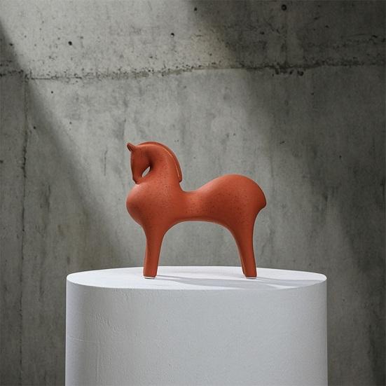 Decorazione per la Casa di Animali Contemporanea Statuetta Astratta di Cavallo in Ceramica, Statua Moderna per Ufficio Decorazione con Texture Satinata, Ornamento Scultura Artistica
